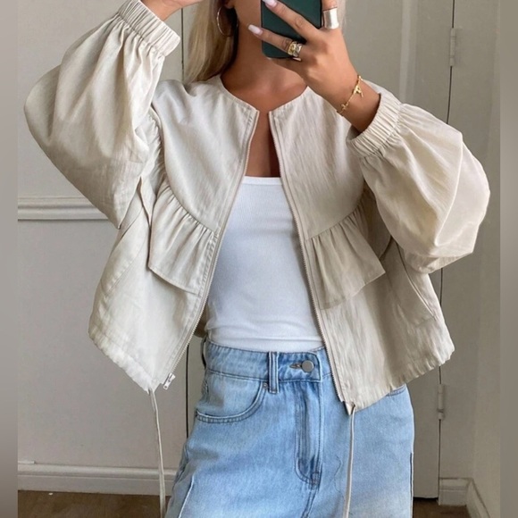 Women's Cream Ruffle Jacket - Picture 3 of 9